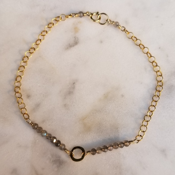 Labradorite bracelet with gold fill chain and - Picture 12 of 15